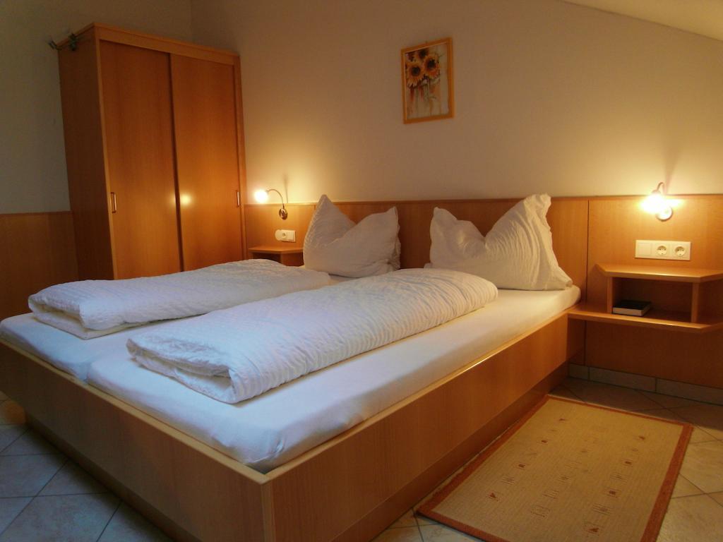 גולס Weinhotel Kirchenwirt חדר תמונה